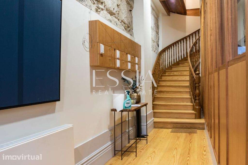 Prédio para Investimento no Centro Histórico do Porto - Grande imagem: 2/25
