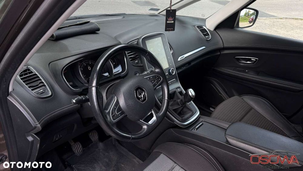 Renault Grand Scenic - 18