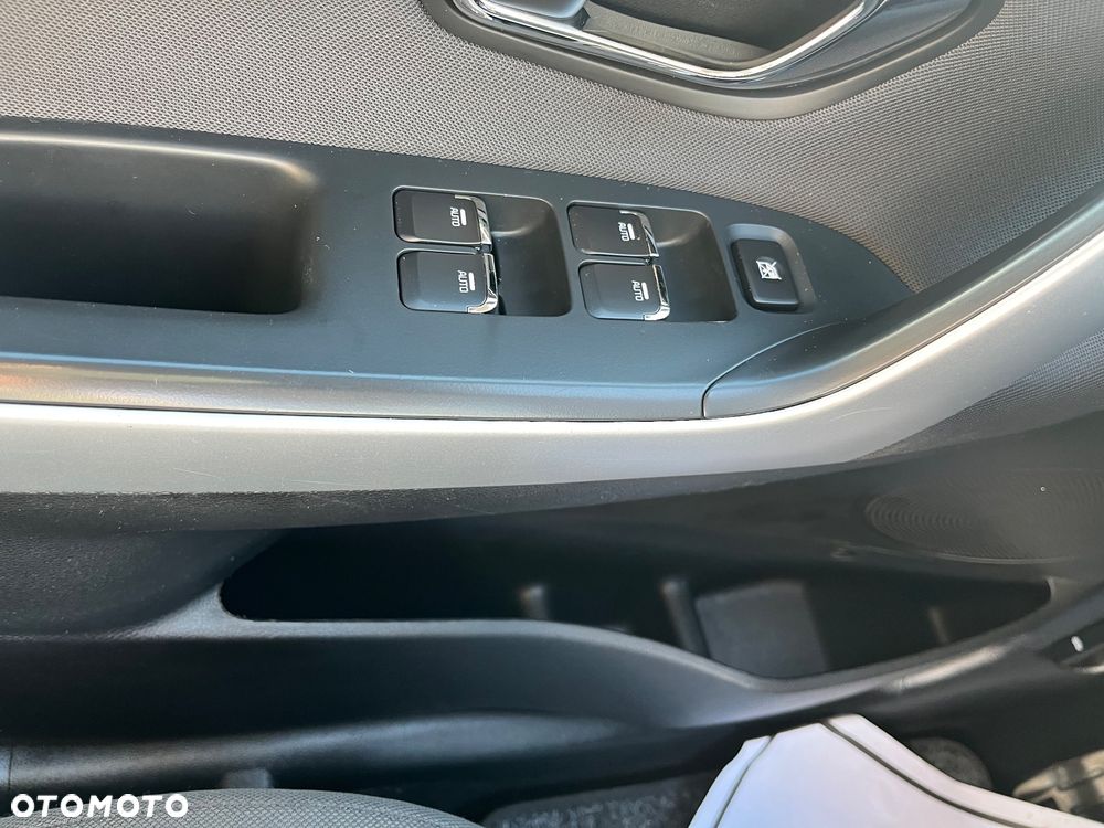 Kia Ceed 1.6 GDI Fifa World Cup Edition - 16