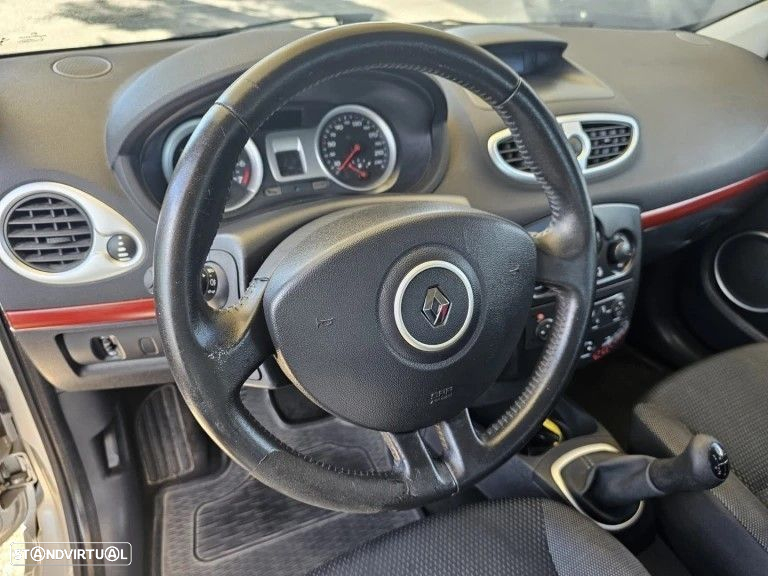 Renault Clio 1.2 16V Rip Curl - 5