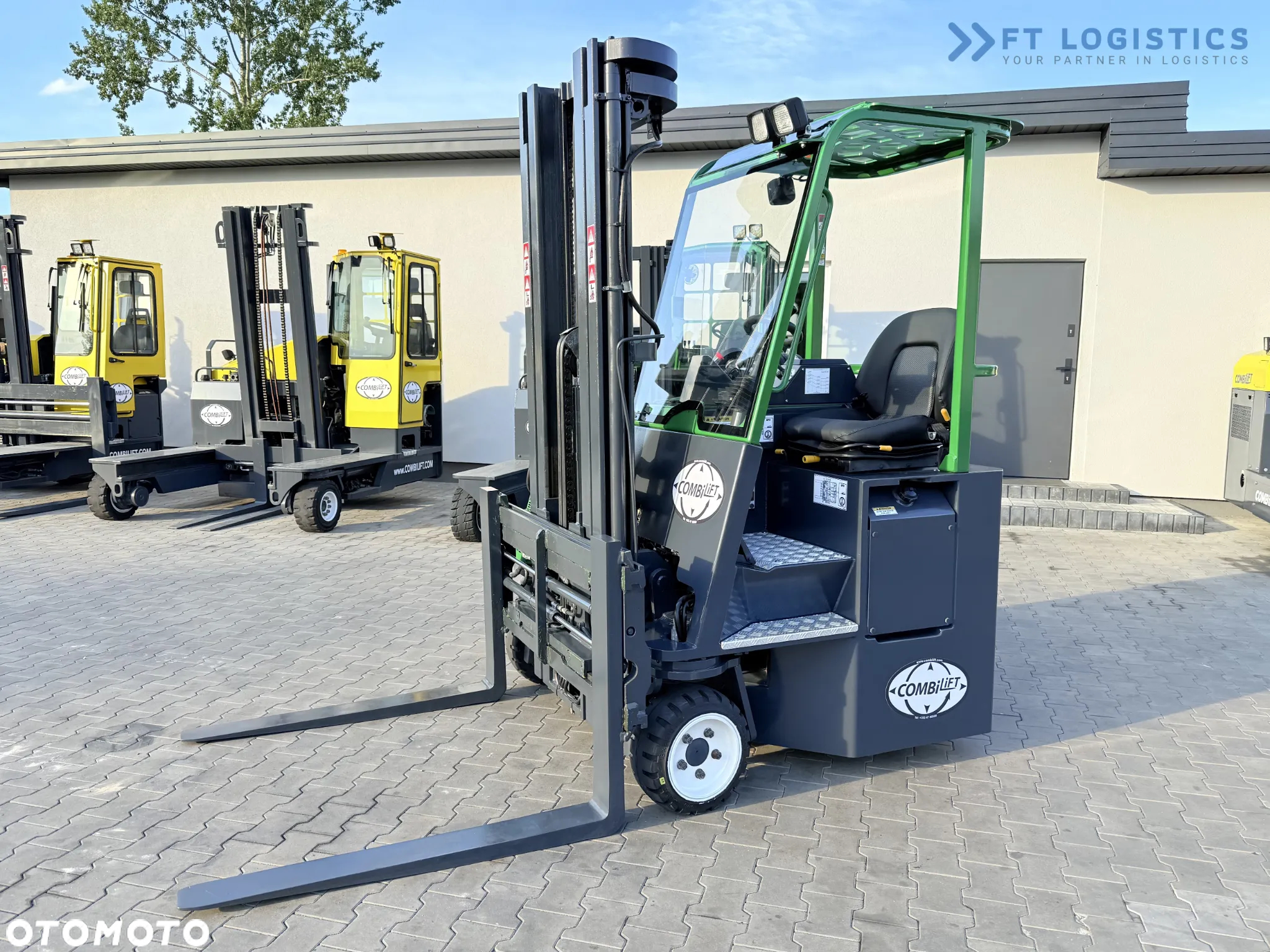 Combilift C2500CB / TRIPLEX / 5500MM / WOLNY SKOK / DIESEL / JEDYNIE 3768MTH / POZYCJONER / PRZESUW BOCZNY / NOWE OPONY / JAK NOWY / Szeroka oferta wózków czterokierunkowych i bocznych, dopasowanych do różnorodnych potrzeb i zastosowań. - 3