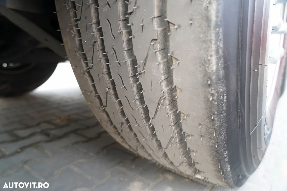 LeciTrailer CORTINĂ / STANDARD / PODEA PUTERNICĂ / AXĂ RIDICATĂ / ANVELOPE 100% / AXE - 26