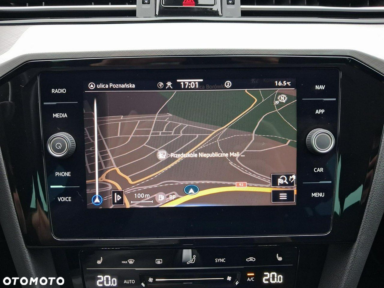 Volkswagen Passat - 22
