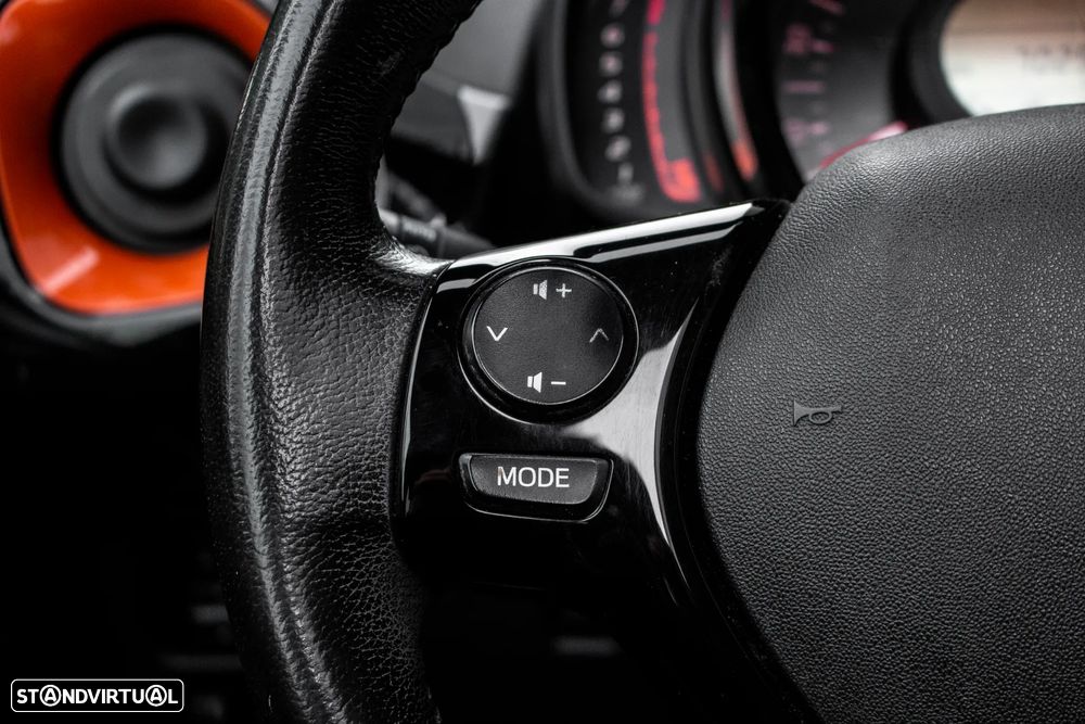 Peugeot 108 1.2 PureTech Top! Roland Garros - 13