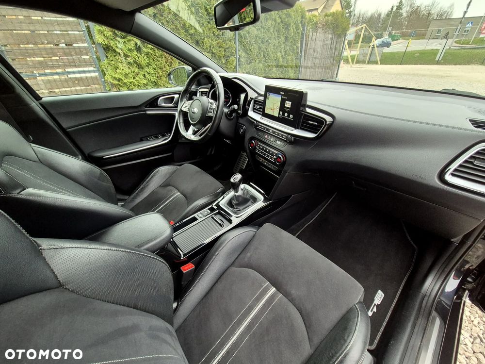 Kia Ceed 1.4 T-GDI OPF GT Line - 40