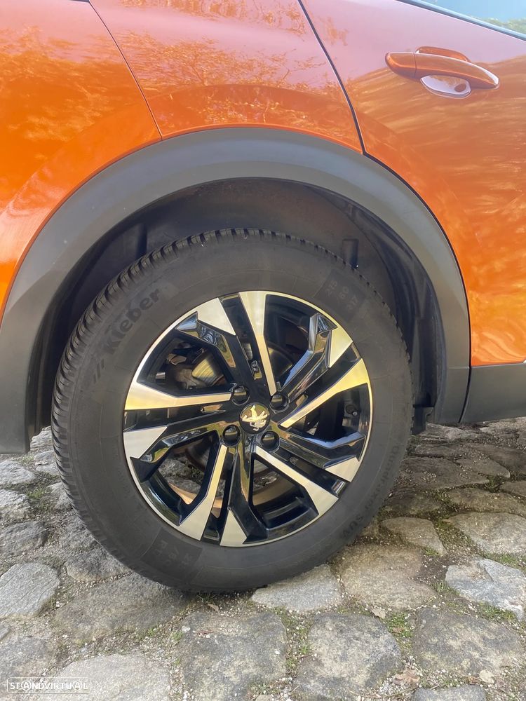 Peugeot e-2008 Allure - 7