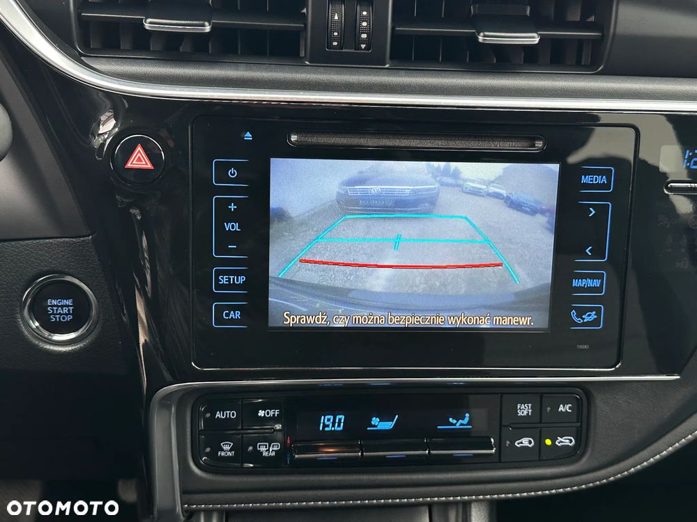 Toyota Auris 1.2 Turbo Team Deutschland - 28