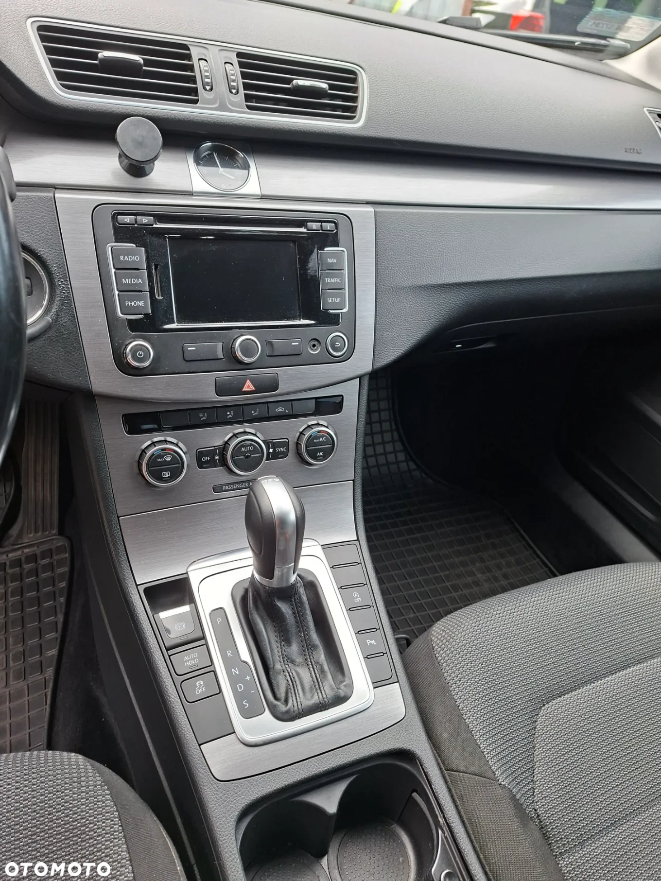 Volkswagen Passat - 13