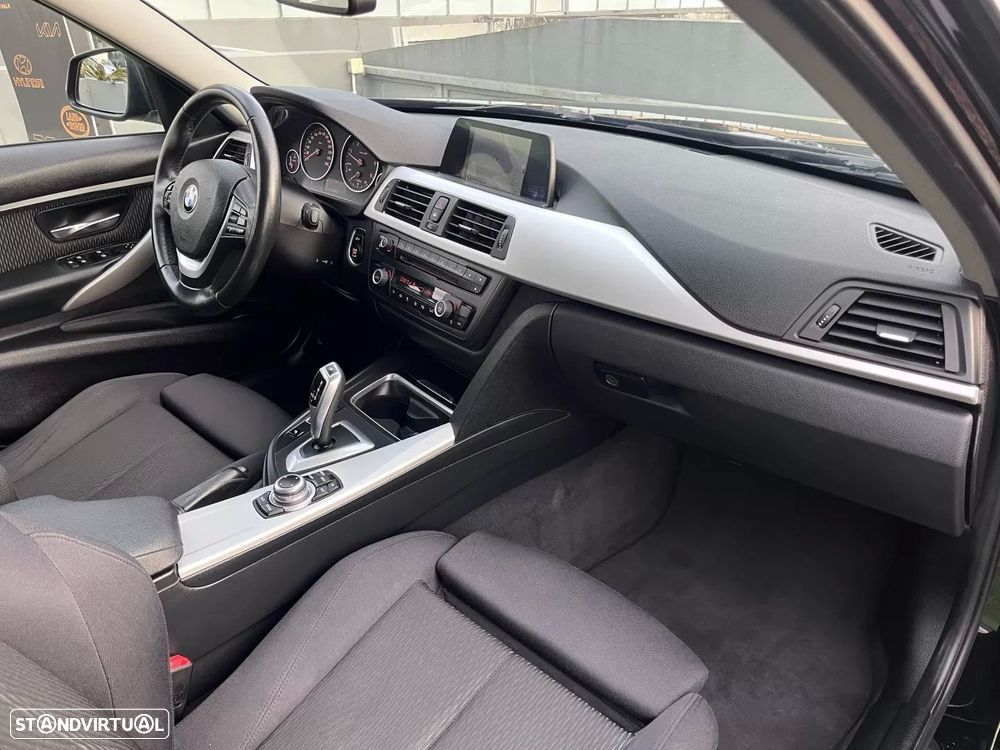 BMW 320 d Touring Aut. Sport Line - 52