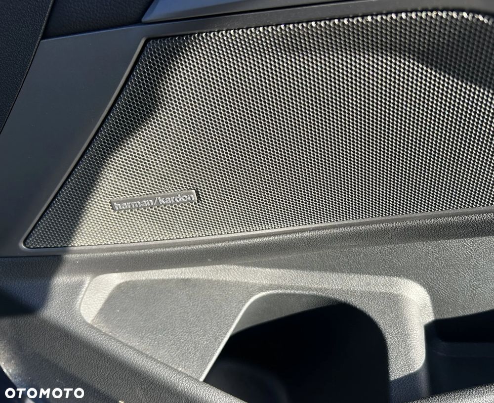 BMW Seria 3 320d Sport Line Shadow - 12