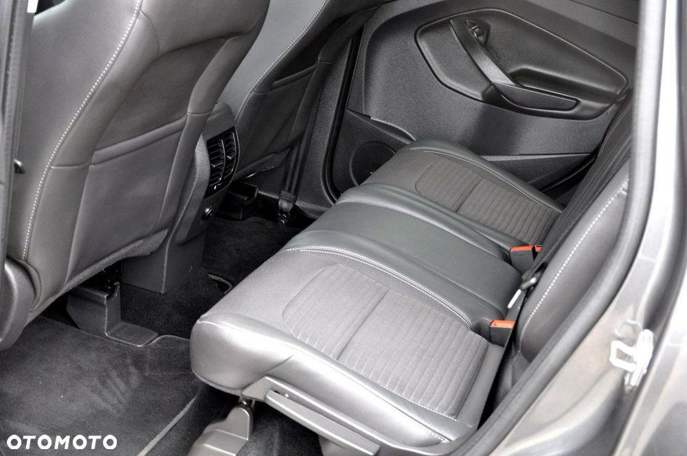 Ford Kuga - 25