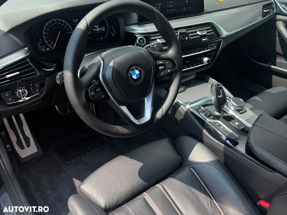 BMW Seria 5 520d xDrive AT - 18