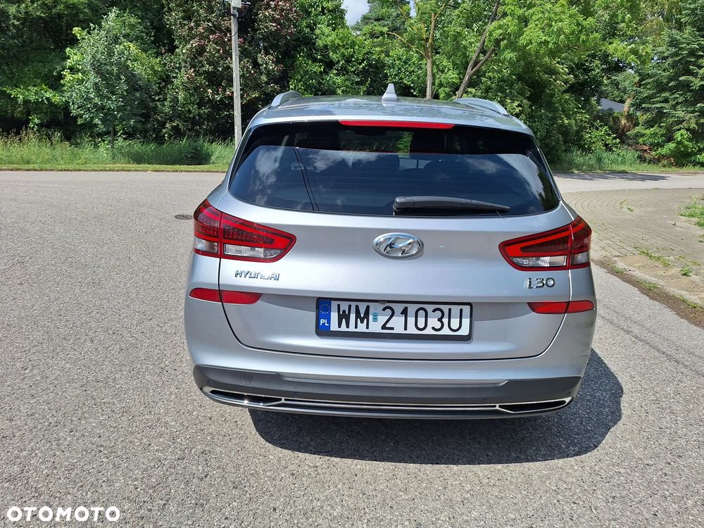 Hyundai i30 1.6 CRDI Comfort DCT - 11