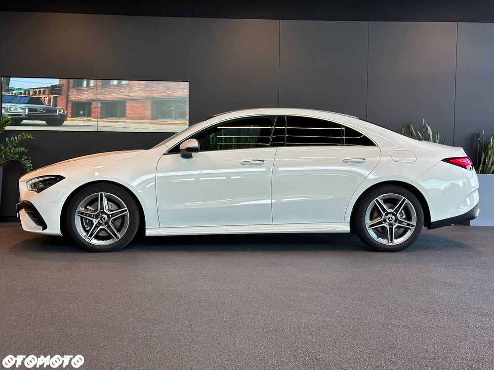 Mercedes-Benz CLA 200 AMG Line 7G-DCT - 2