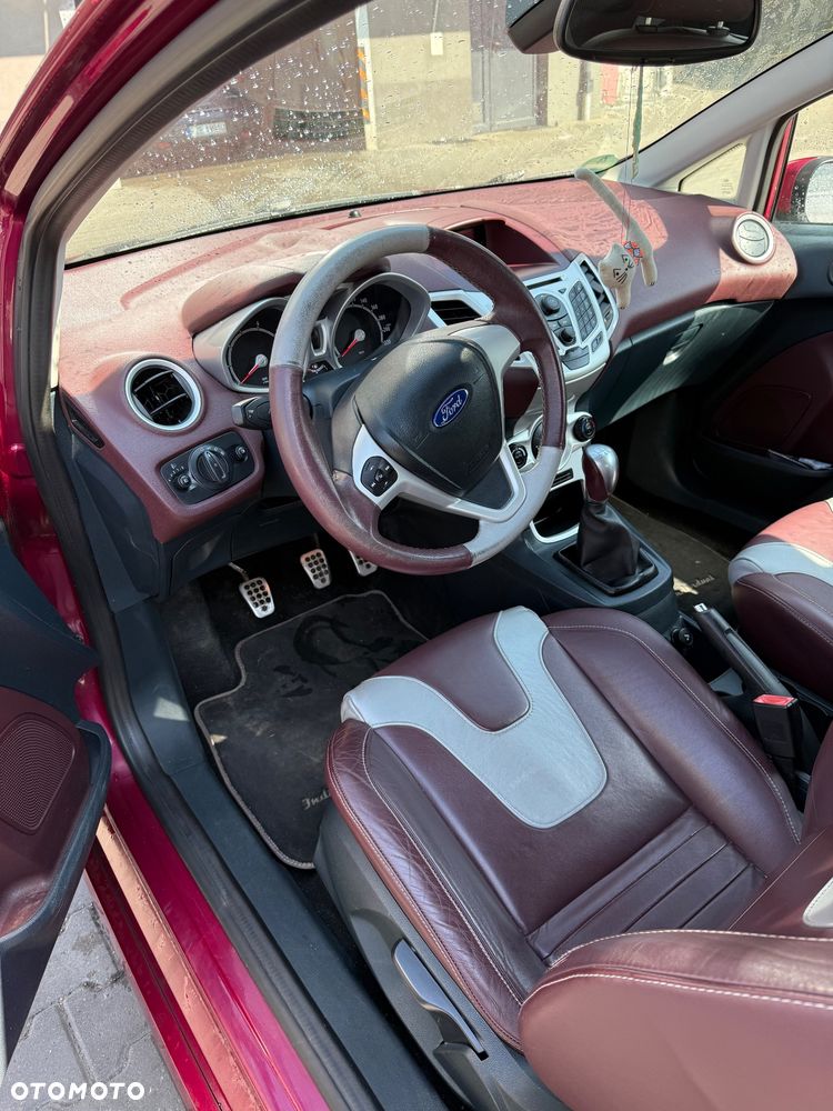 Ford Fiesta 1.6 Sport - 9