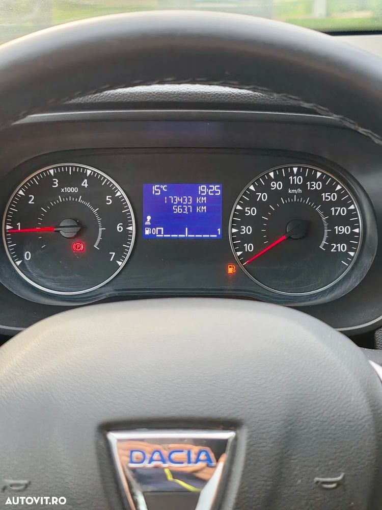 Dacia Duster 1.5 dCi 4x2 Prestige - 17