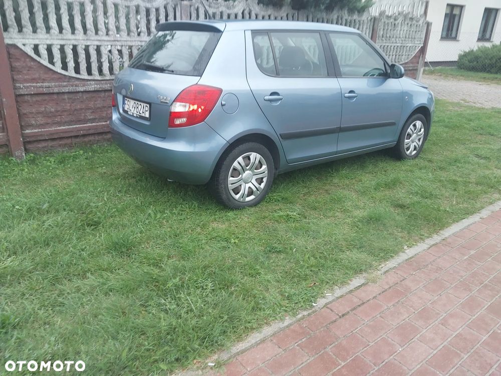 Skoda Fabia 1.2 HTP Active - 10