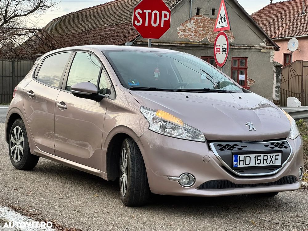 Peugeot 208 - 2
