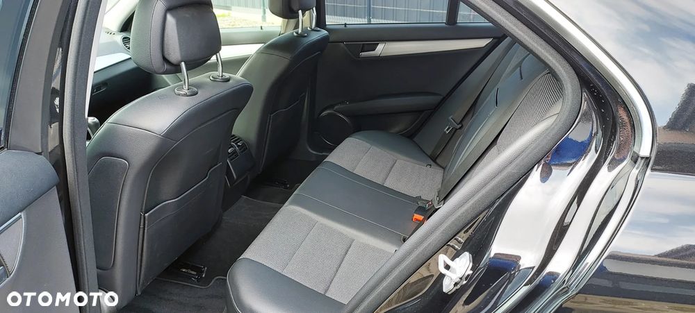 Mercedes-Benz Klasa C - 34