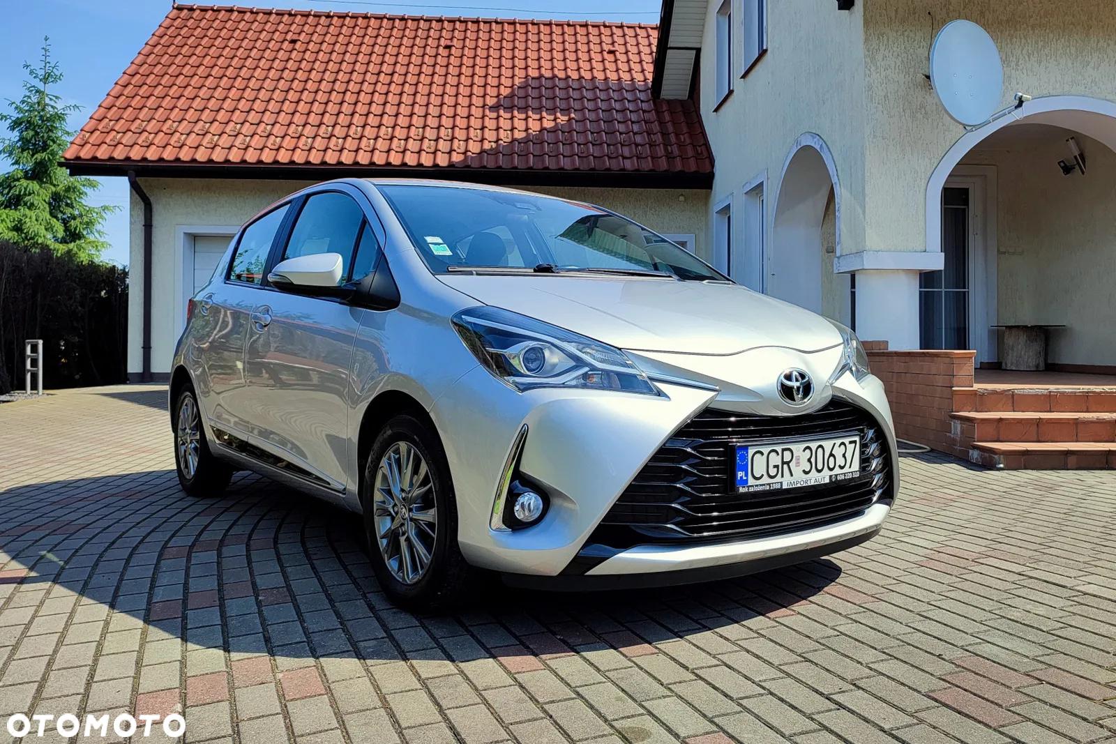 Toyota Yaris 1.0 Premium - 37