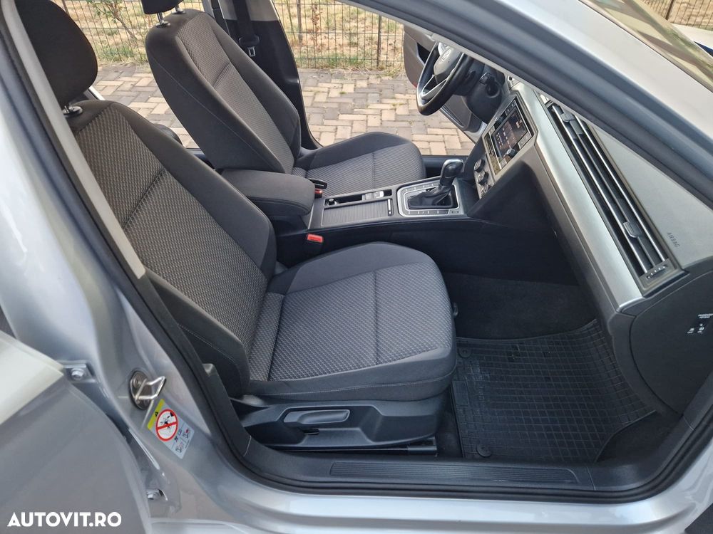 Volkswagen Passat - 13