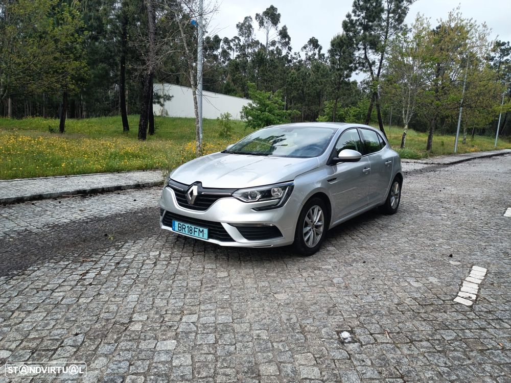 Renault Mégane 1.5 Blue dCi Zen - 4