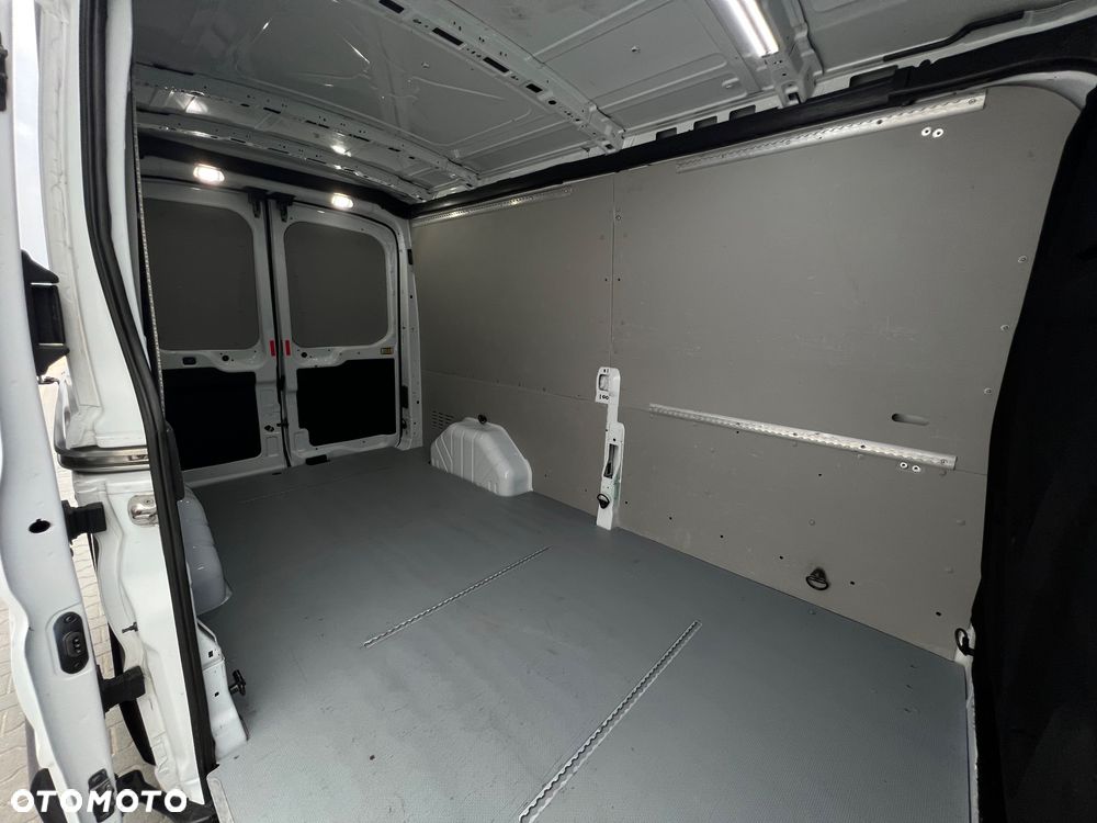 Ford Transit L3H2 - 18
