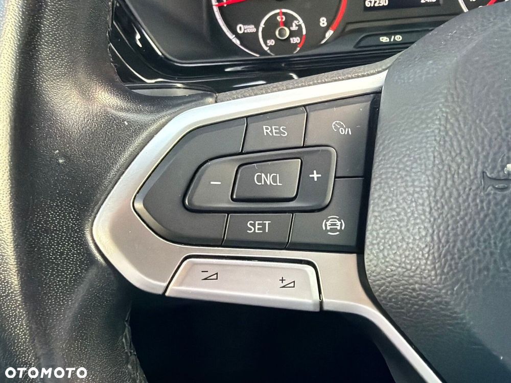 Volkswagen T-Cross - 24