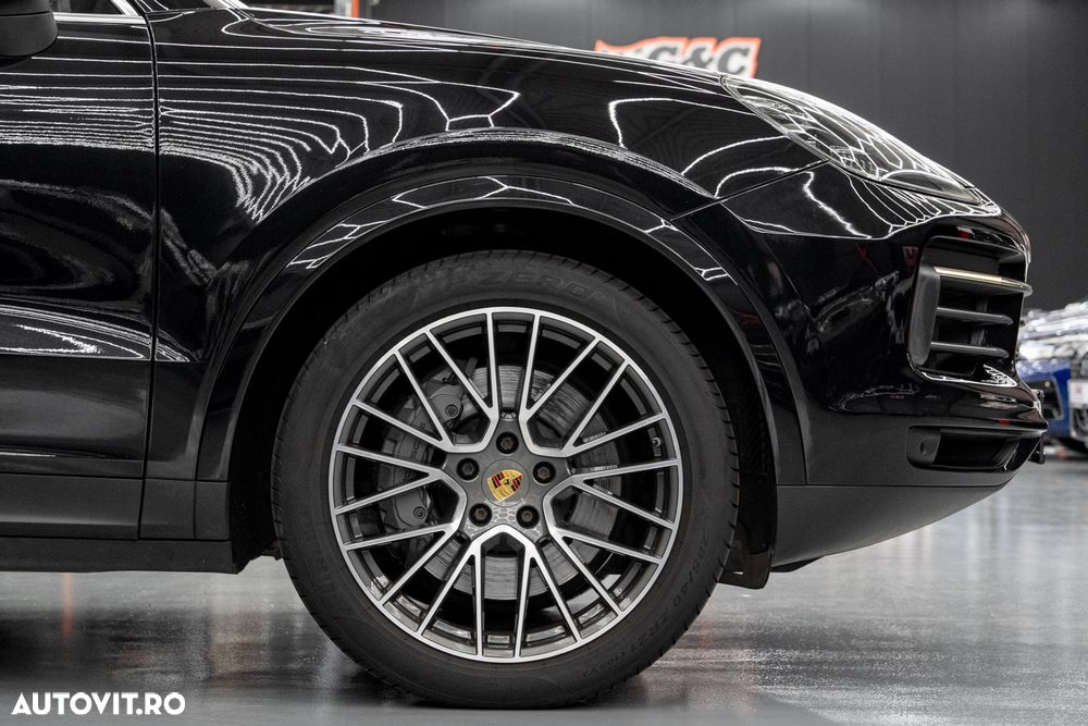 Porsche Cayenne S - 8