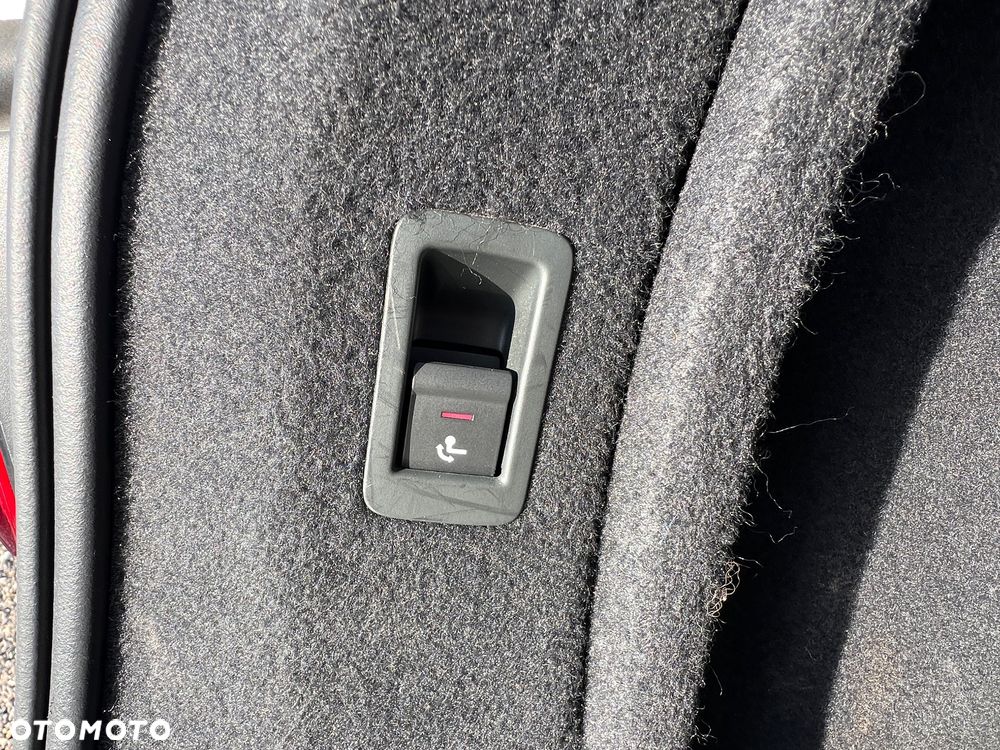 Audi A4 Avant 2.0 TDI ultra S tronic sport - 25