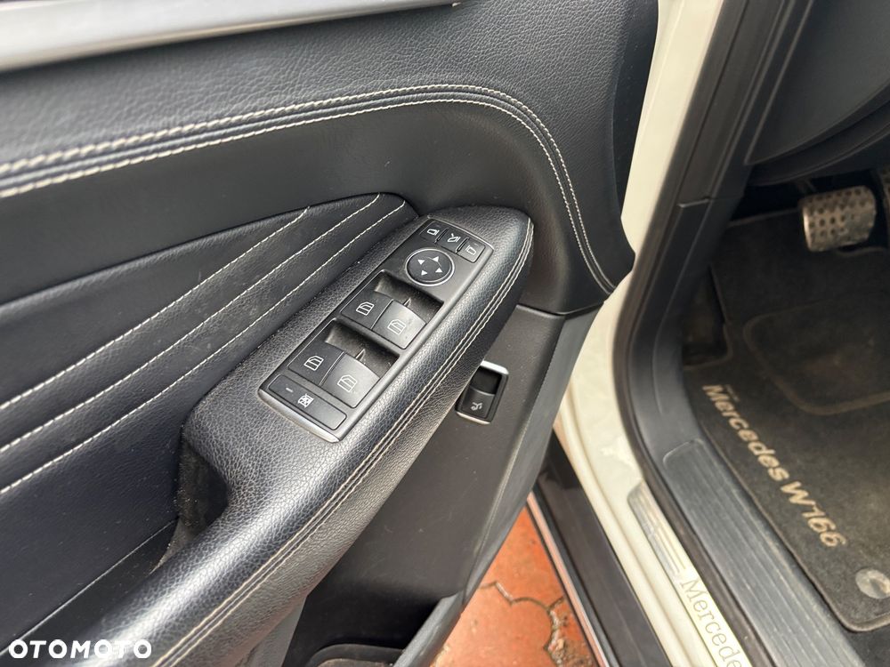 Mercedes-Benz ML 350 BlueTEC 4MATIC 7G-TRONIC Edition 1 - 20
