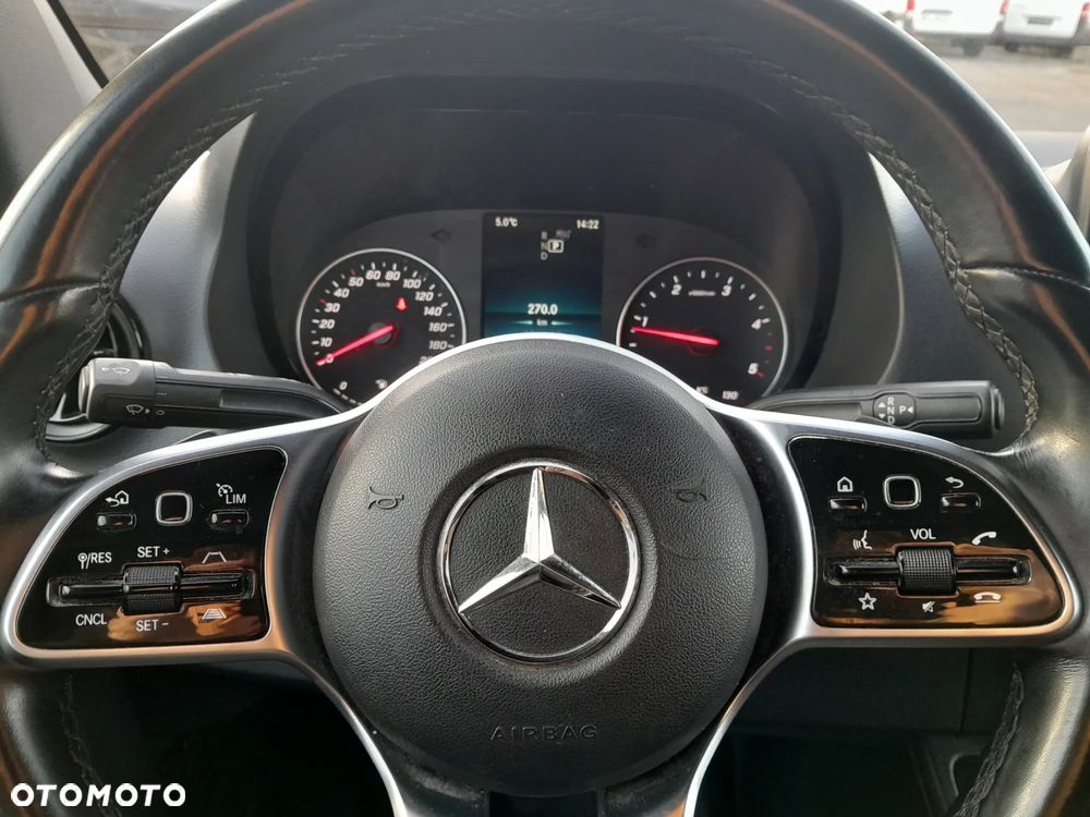 Mercedes-Benz Sprinter - 12