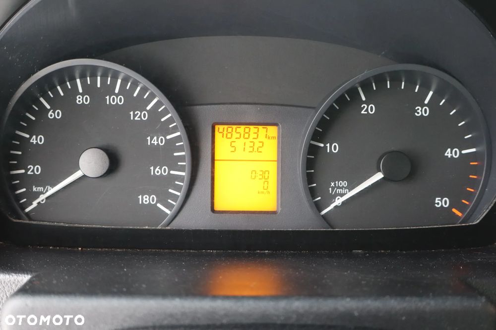 Mercedes-Benz SPRINTER - 16