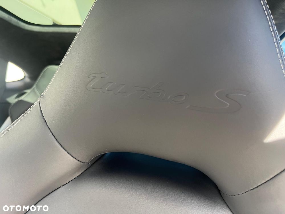 Porsche Panamera Turbo S - 10