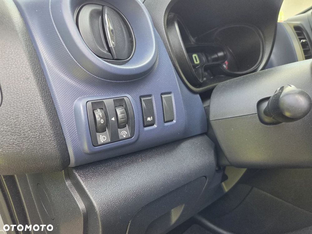 Opel Vivaro - 26