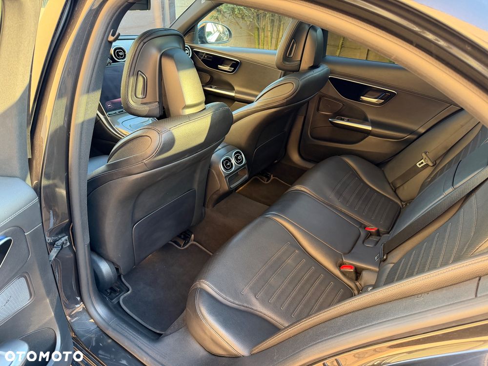 Mercedes-Benz Klasa C 220 d 9G-TRONIC AMG Line - 16