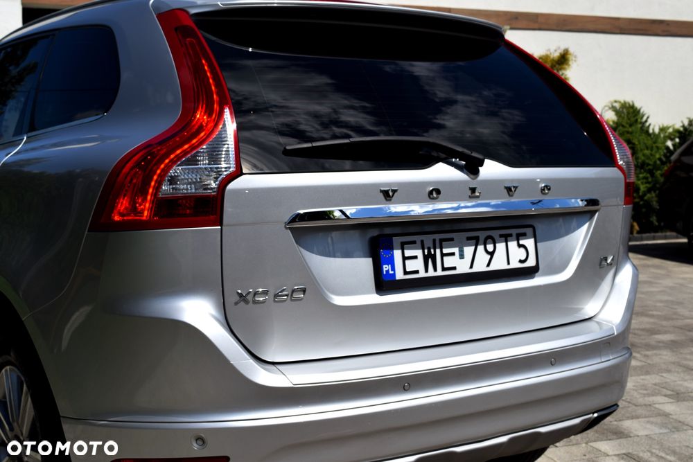 Volvo XC 60 D4 Geartronic Momentum Pro - 34