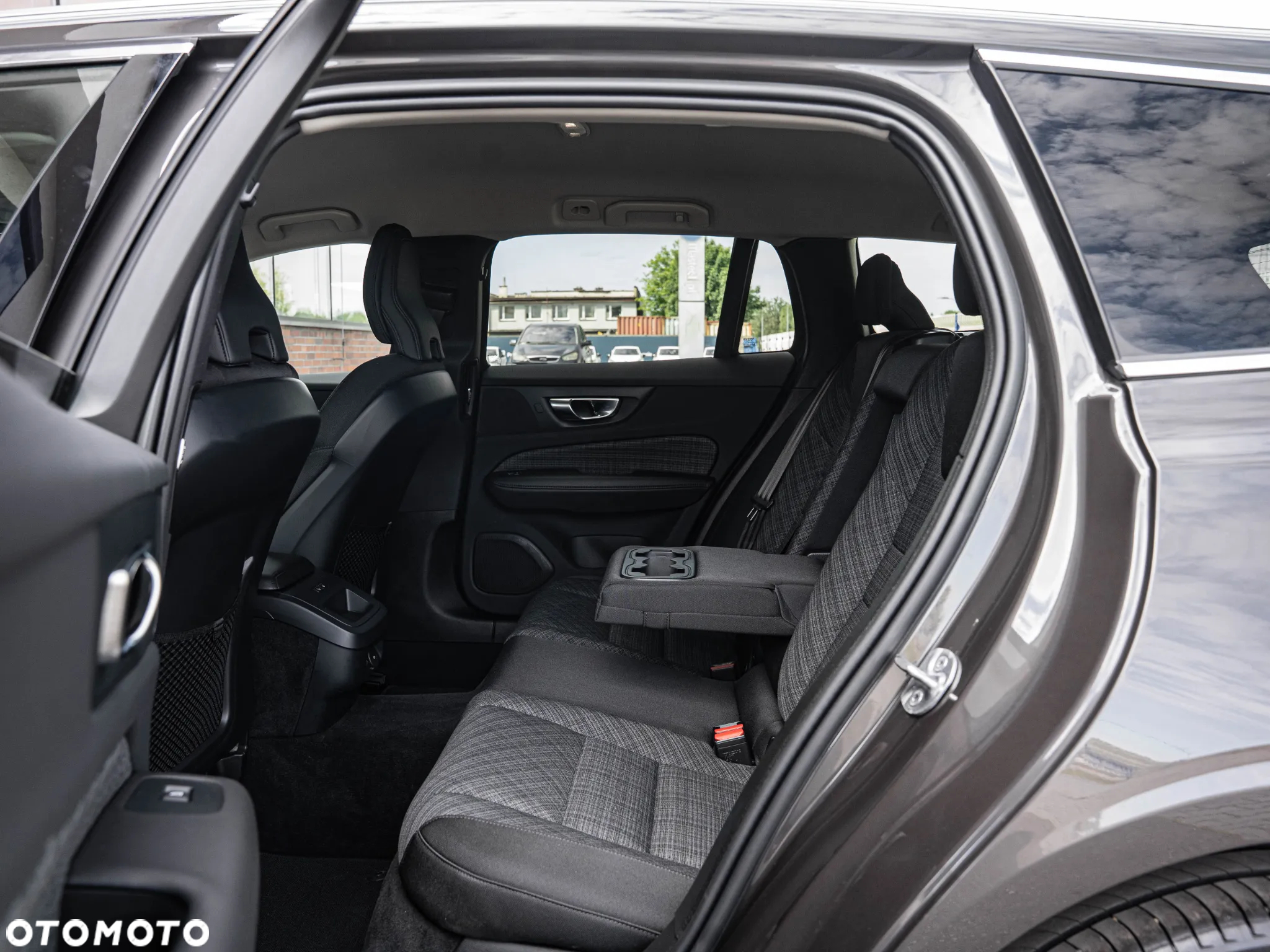 Volvo V60 B3 B Geartronic Momentum Core - 31