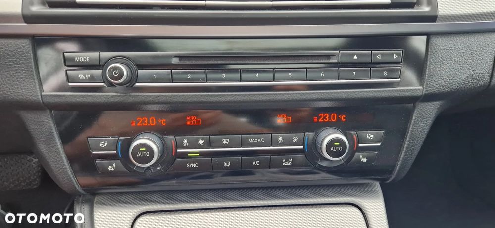 BMW Seria 5 530d Touring Sport-Aut - 28