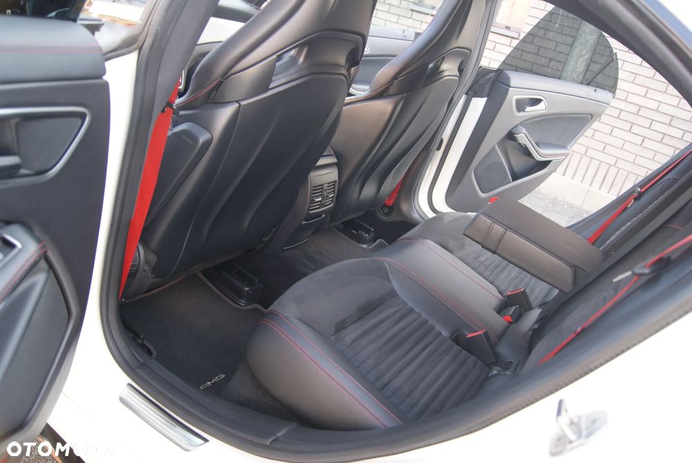 Mercedes-Benz CLA AMG 45 4-Matic - 19