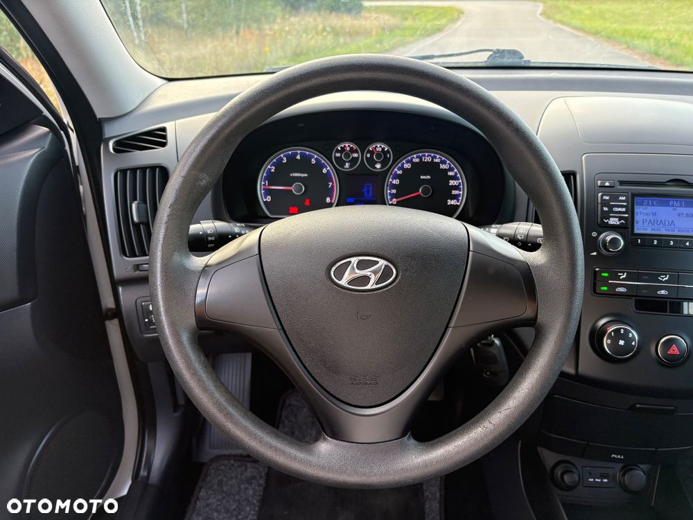 Hyundai i30 1.4 Base + - 35