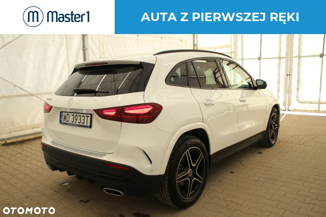 Mercedes-Benz GLA 200 AMG Line - 4