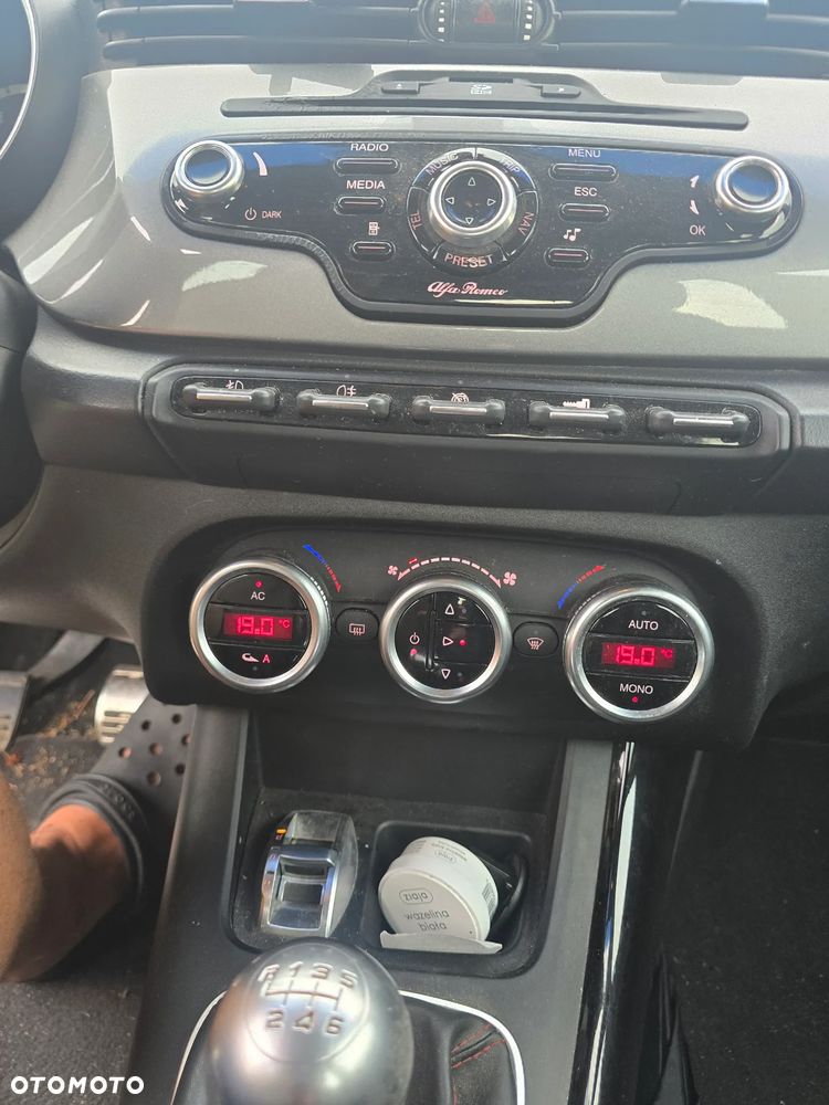 Alfa Romeo Giulietta 1.4 TB MultiAir Progression - 14
