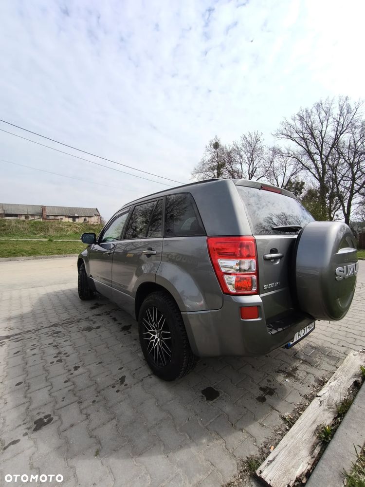 Suzuki Grand Vitara 2.0 - 3