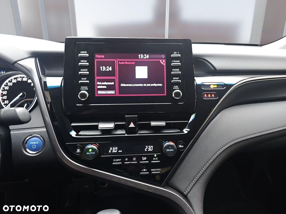 Toyota Camry 2.5 Hybrid Comfort CVT - 18