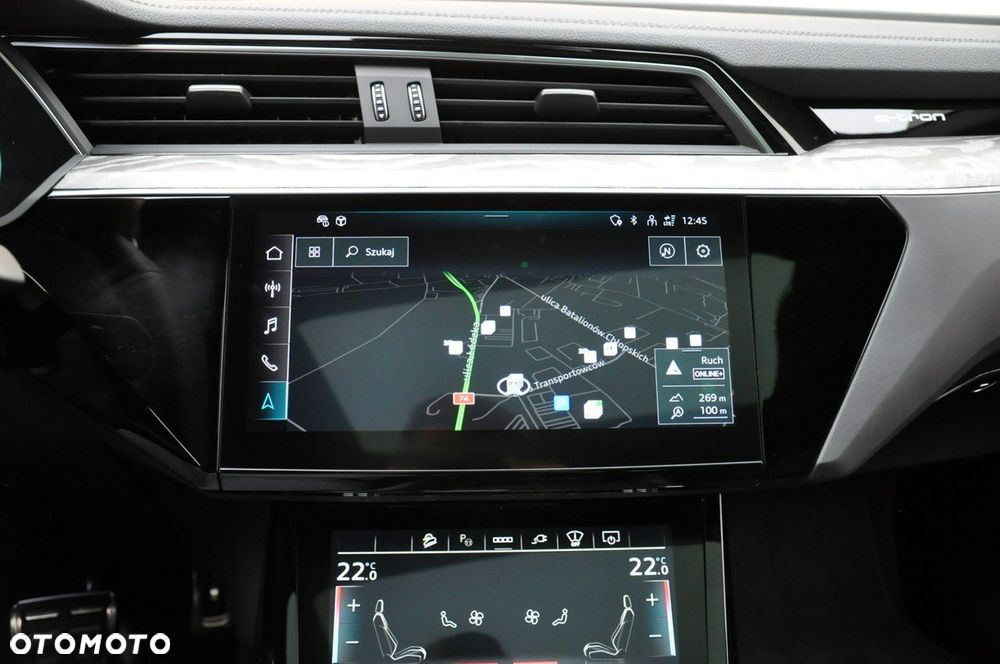 Audi Q8 Sportback e-tron - 29