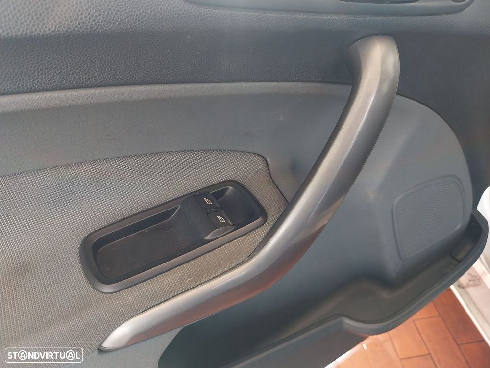 Ford Fiesta 1.25 Trend - 4