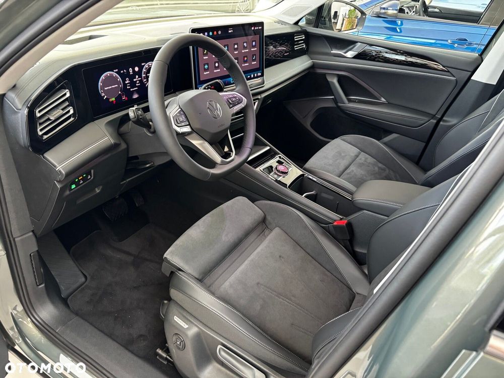 Volkswagen Tiguan - 11