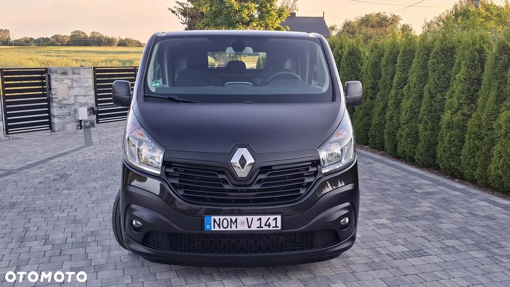 Renault TRAFIC - 2