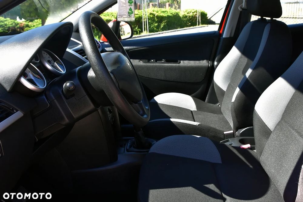 Peugeot 207 1.4 Millesim 200 - 12